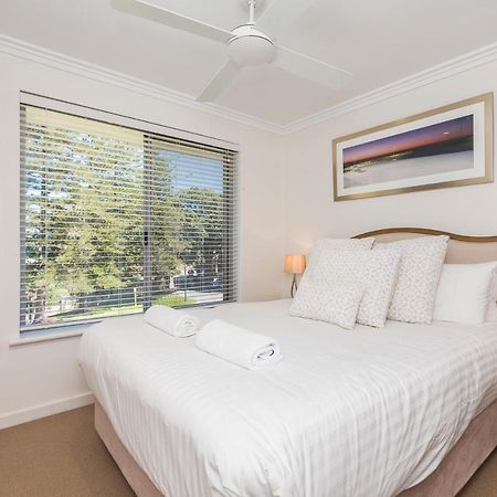 Cottesloe Beach Pines Apartment Perth Bagian luar foto